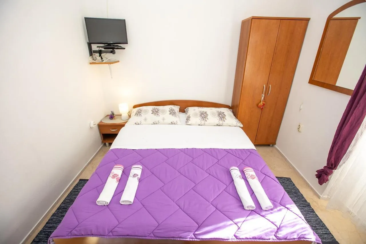Apartment Brunac Brbinj