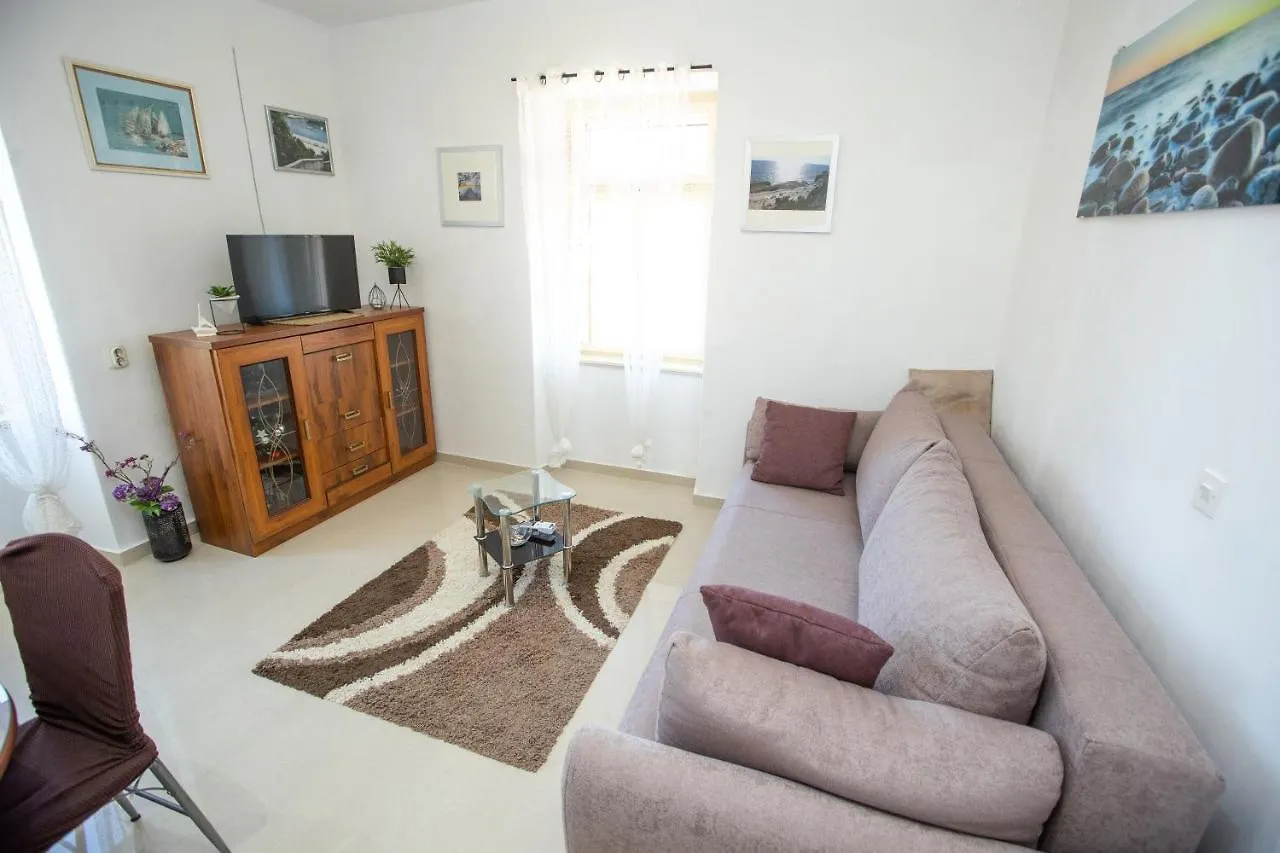 Apartment Brunac Brbinj Хорватия