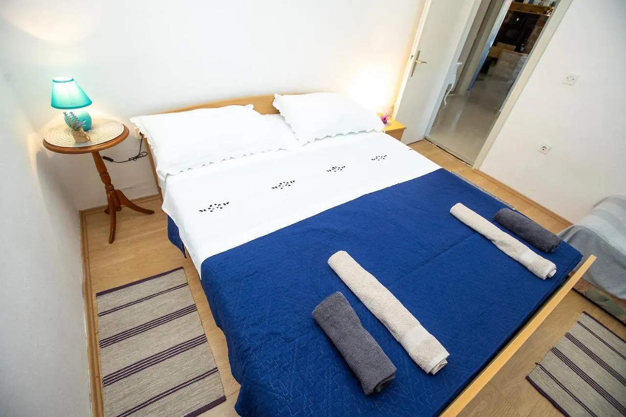 Apartment Brunac Brbinj