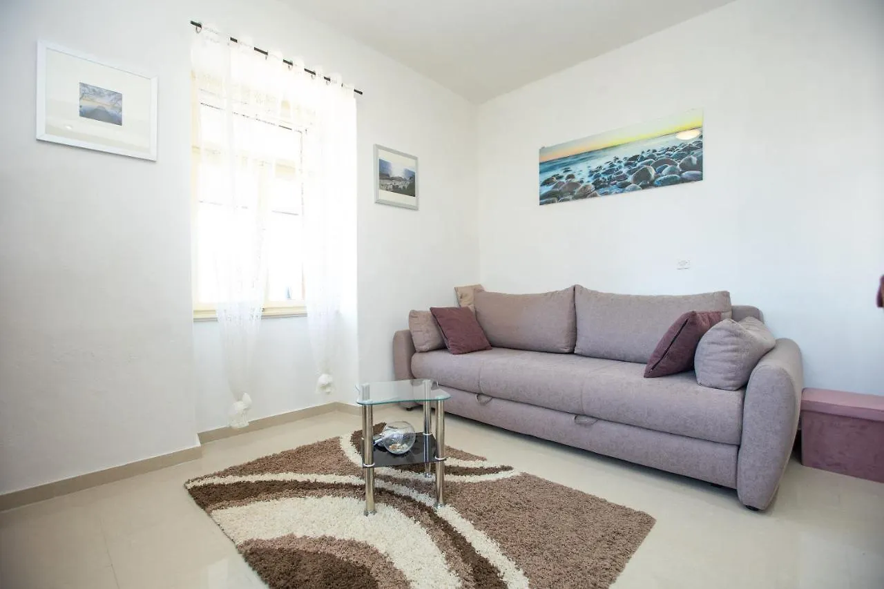 Apartment Brunac Brbinj