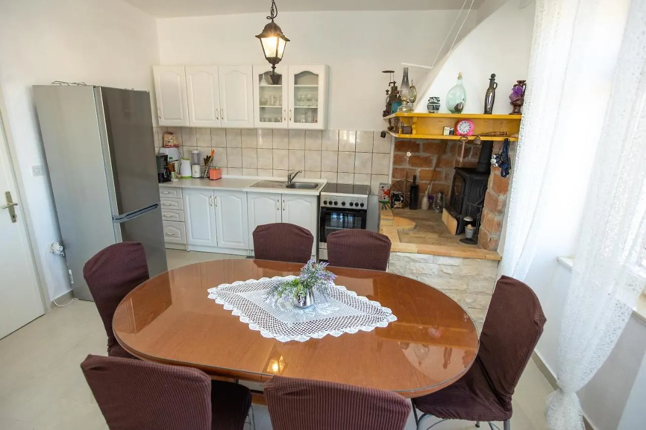 Apartment Brunac Brbinj 0*,