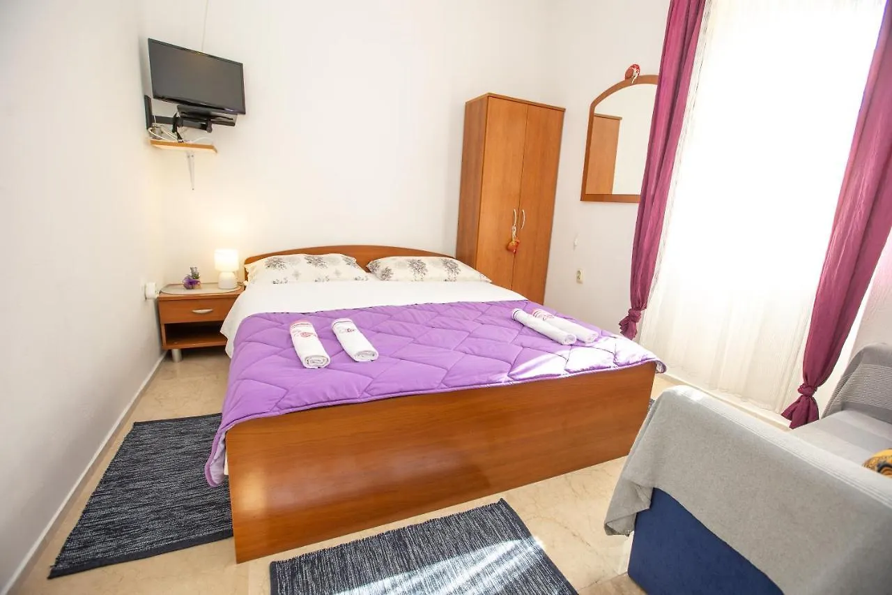 Apartment Brunac Brbinj Хорватия