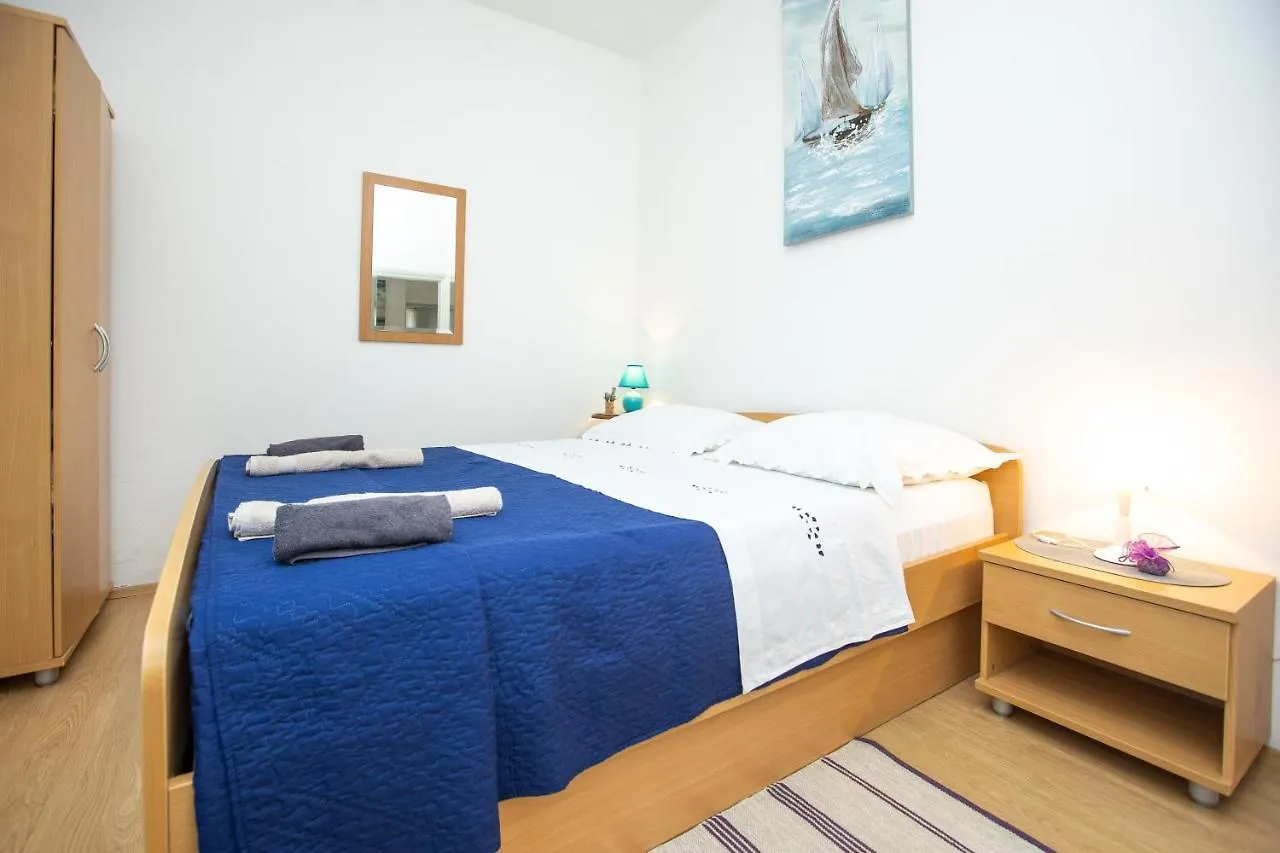 Apartment Brunac Brbinj